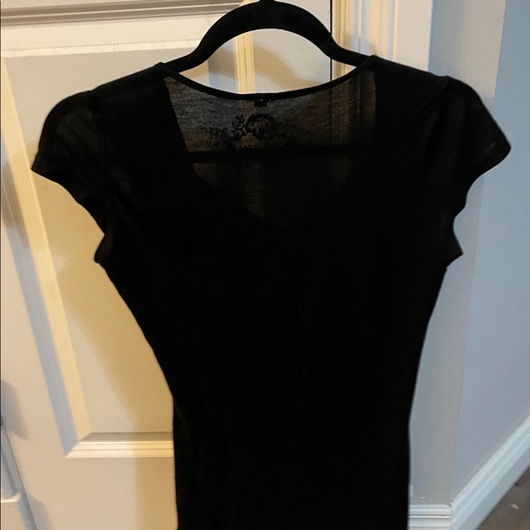 Woman’s small designer logo shirt - Picture 4 of 4